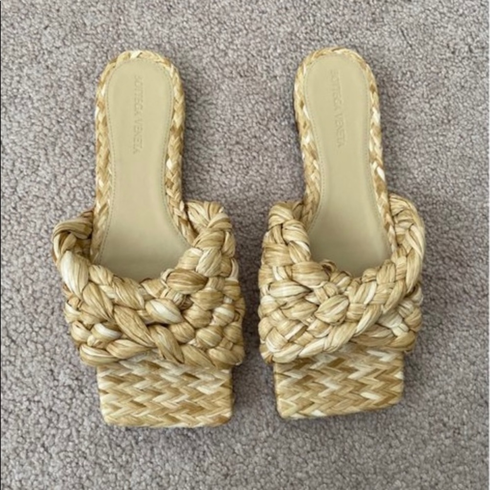 Bottega Veneta Raffia Stretch Sandals (sz 37)
